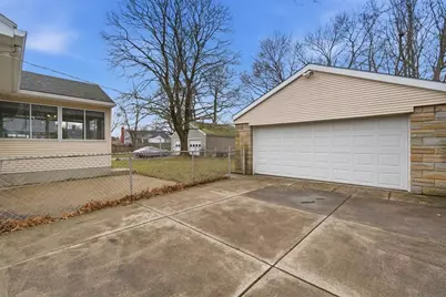 80 Maplecrest Drive, Pawtucket, RI 02861 - Photo 37