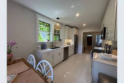 8 Barney Street #1, Newport, RI 02840 - Photo 5