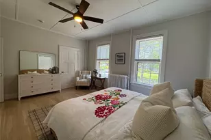 8 Barney St, Newport, RI 02840 - Photo 9