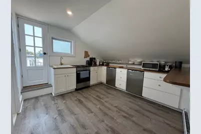 8 Barney Street #3, Newport, RI 02840 - Photo 3