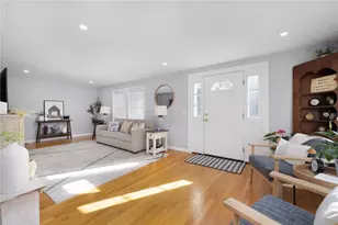 14 Hulls Ct, Jamestown, RI 02835 - Photo 9