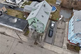 33 Young St, Pawtucket, RI 02860 - Photo 3