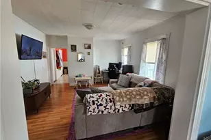 33 Young St, Pawtucket, RI 02860 - Photo 9