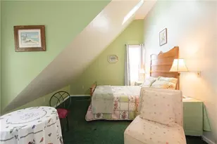 54 Malbone Rd, Newport, RI 02840 - Photo 5