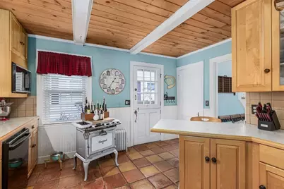 57 Peckham Avenue, North Providence, RI 02908 - Photo 3