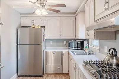 1785 W Shore Road, Warwick, RI 02889 - Photo 15