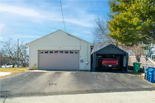 1785 W Shore Rd, Warwick, RI 02889 - Photo 5