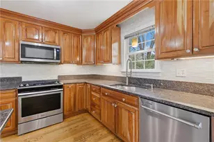136 Roland St, Cumberland, RI 02864 - Photo 7