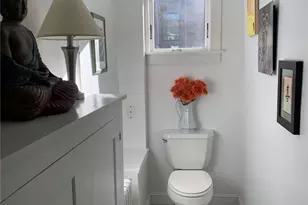 1 Bartlett Ct, Newport, RI 02840 - Photo 25