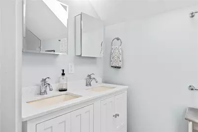 75 Roseneath Avenue, Newport, RI 02840 - Photo 33