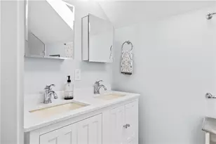 75 Roseneath Ave, Newport, RI 02840 - Photo 33