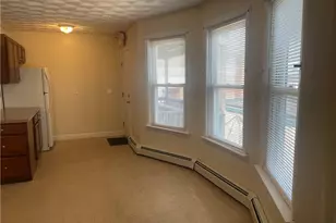 585 Main St, East Greenwich, RI 02818 - Photo 5