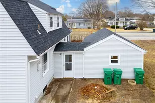 1853 W Shore Rd, Warwick, RI 02886 - Photo 3