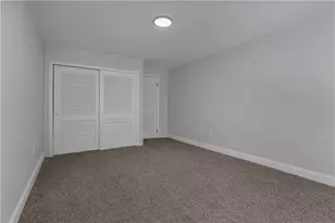 403 Commonwealth Ave, Warwick, RI 02886 - Photo 23