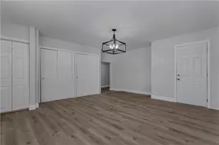 403 Commonwealth Ave, Warwick, RI 02886 - Photo 17