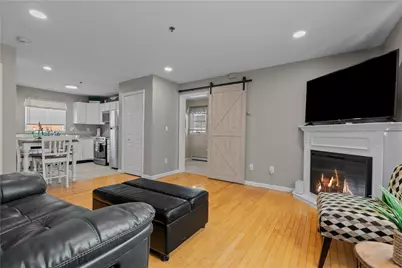 231 Maple Avenue #203, Newport, RI 02840 - Photo 7