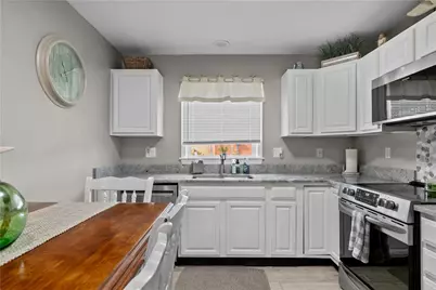 231 Maple Avenue #203, Newport, RI 02840 - Photo 1