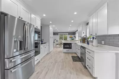 10 J H Dwyer Drive, Middletown, RI 02842 - Photo 9