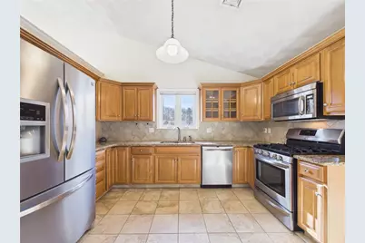 246 Spencer Woods Drive, Warwick, RI 02818 - Photo 5