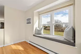 1304 Fairway Dr, Middletown, RI 02842 - Photo 9