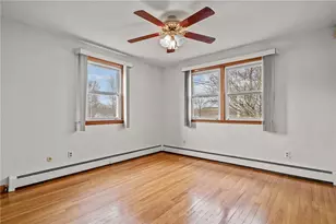 14 Maxfield Ave, East Providence, RI 02914 - Photo 11