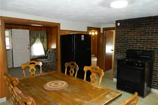 182 Simmonsville Ave, Johnston, RI 02919 - Photo 9