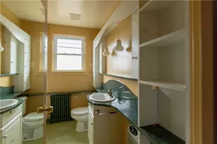 107 Fuller St, Pawtucket, RI 02861 - Photo 15