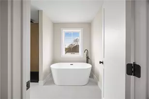 89 St Agnes Ave, Woonsocket, RI 02895 - Photo 19