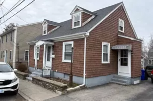 15 Bourne St, Bristol, RI 02809 - Photo 1