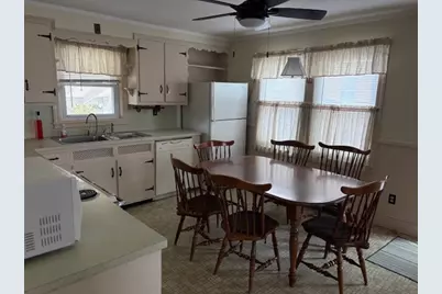 15 Bourne Street, Bristol, RI 02809 - Photo 5