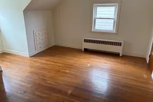 15 Bourne St, Bristol, RI 02809 - Photo 7