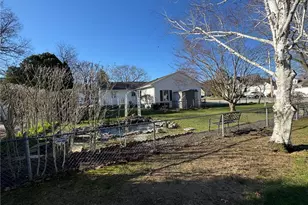 1047 Narragansett Pkwy, Warwick, RI 02888 - Photo 45