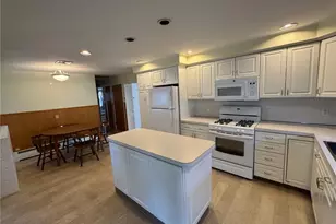 1047 Narragansett Pkwy, Warwick, RI 02888 - Photo 9