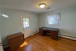 1047 Narragansett Pkwy, Warwick, RI 02888 - Photo 15