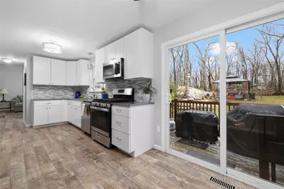 69 Walden Way, Cranston, RI 02921 - Photo 13