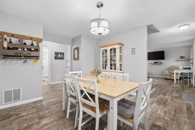 69 Walden Way, Cranston, RI 02921 - Photo 15