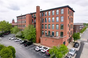 28 Bayley St, Pawtucket, RI 02860 - Photo 3