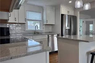 7 Elsie Dr, Johnston, RI 02919 - Photo 9