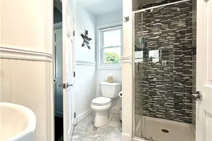 90 Wolcott Ave, Middletown, RI 02842 - Photo 13