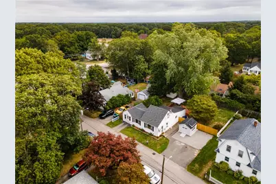 28 Bakers Creek Road, Warwick, RI 02886 - Photo 3