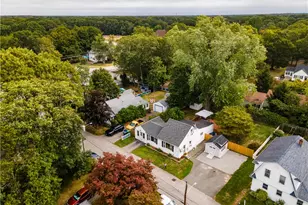 28 Bakers Creek Rd, Warwick, RI 02886 - Photo 3