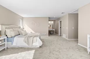 95 Holman St, Portsmouth, RI 02871 - Photo 31