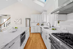 95 Holman St, Portsmouth, RI 02871 - Photo 9