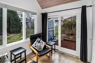 318 Corey Ln, Middletown, RI 02842 - Photo 11