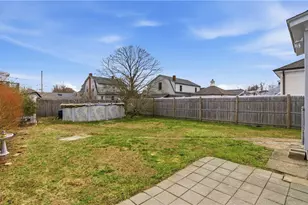 49 Harcourt Ave, Pawtucket, RI 02861 - Photo 31