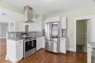 49 Harcourt Ave, Pawtucket, RI 02861 - Photo 15