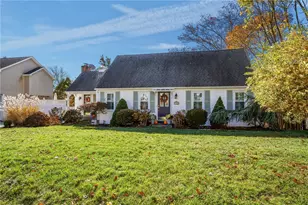 38 Angela Ave, Cranston, RI 02921 - Photo 5