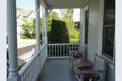 39 E Bowery Street, Newport, RI 02840 - Photo 3