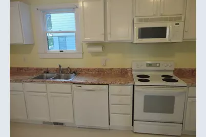 39 E Bowery Street, Newport, RI 02840 - Photo 17