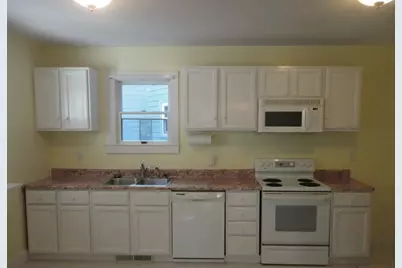 39 E Bowery Street, Newport, RI 02840 - Photo 15